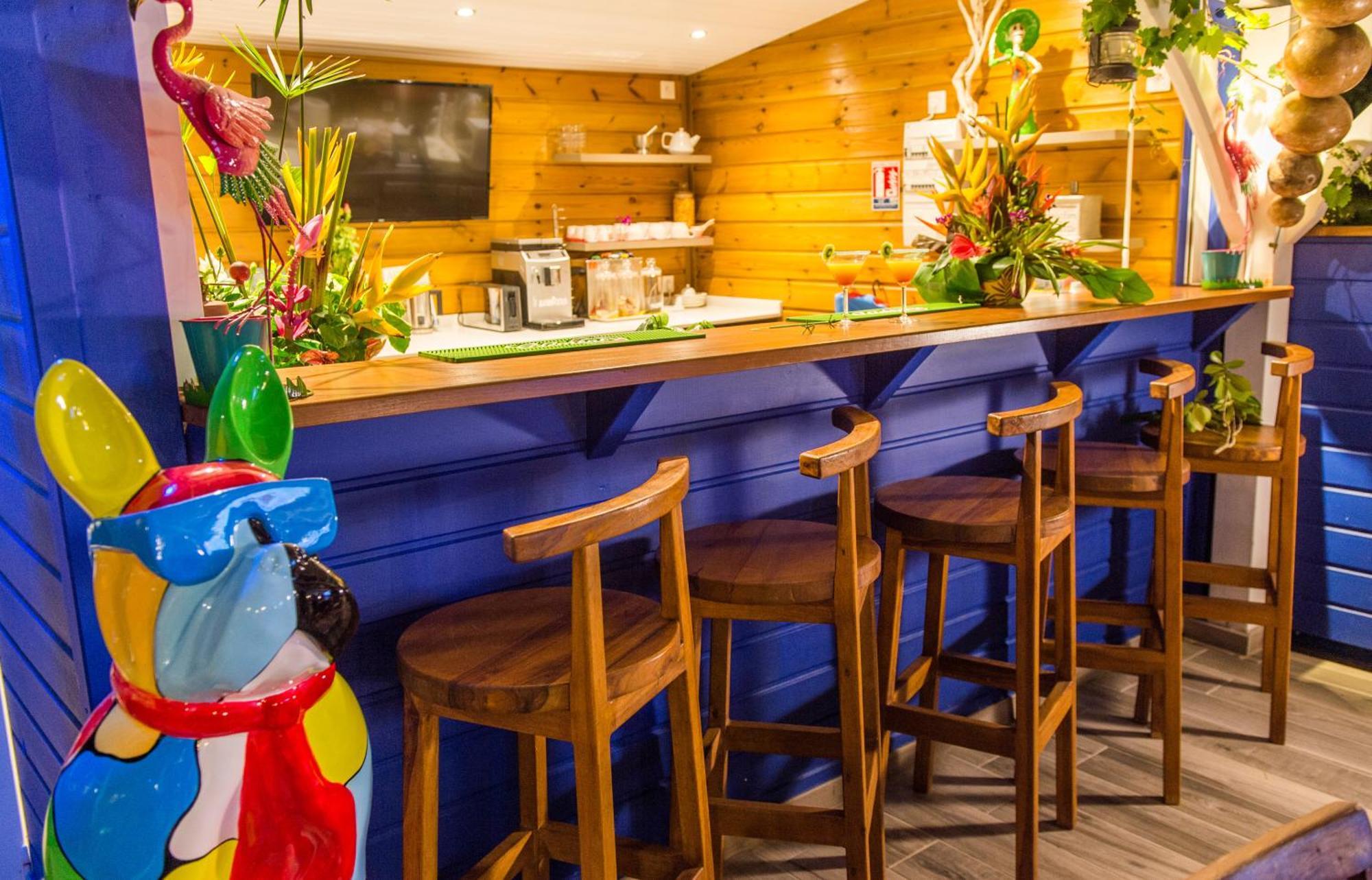 Hotel Fregate Bleue Le Francois Bagian luar foto