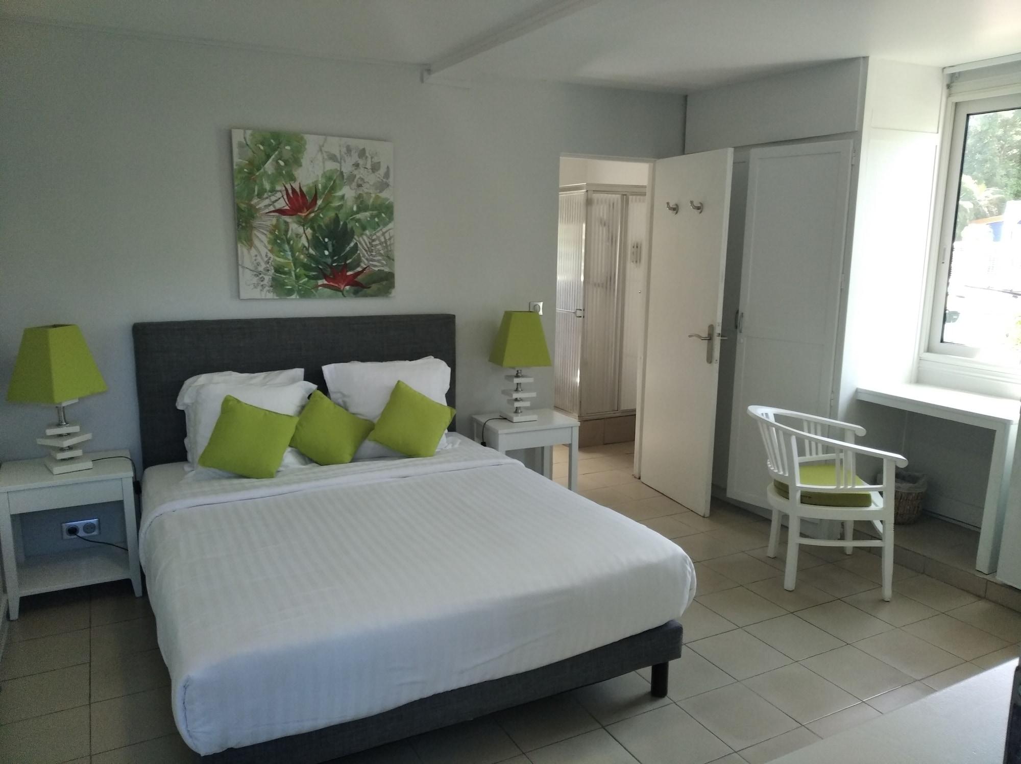 Hotel Fregate Bleue Le Francois Bagian luar foto