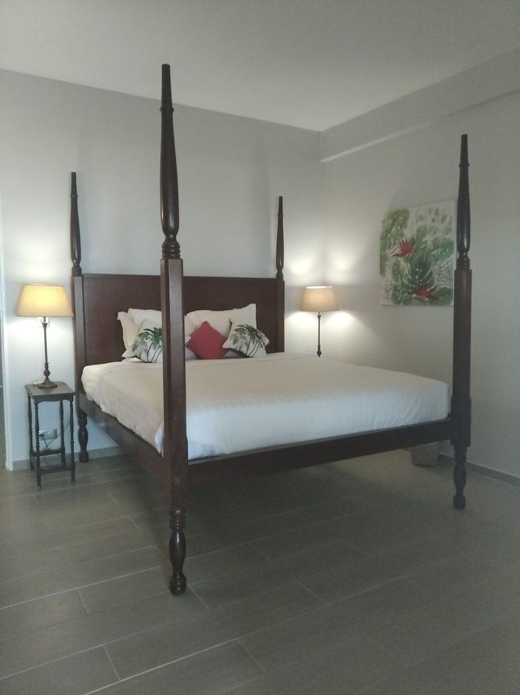 Hotel Fregate Bleue Le Francois Bagian luar foto