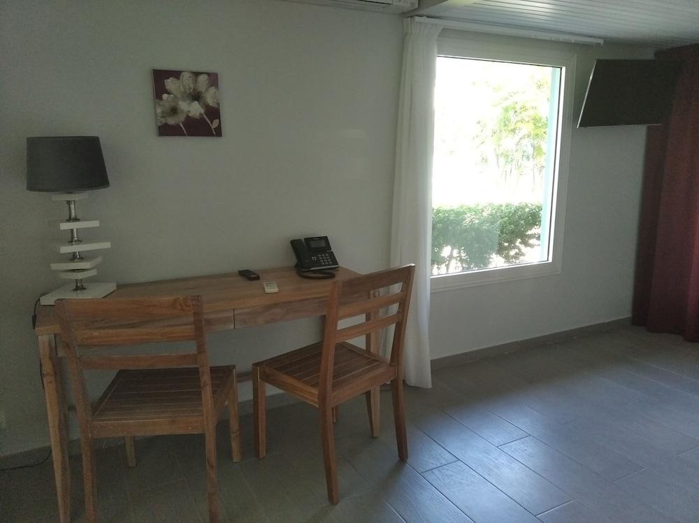 Hotel Fregate Bleue Le Francois Bagian luar foto