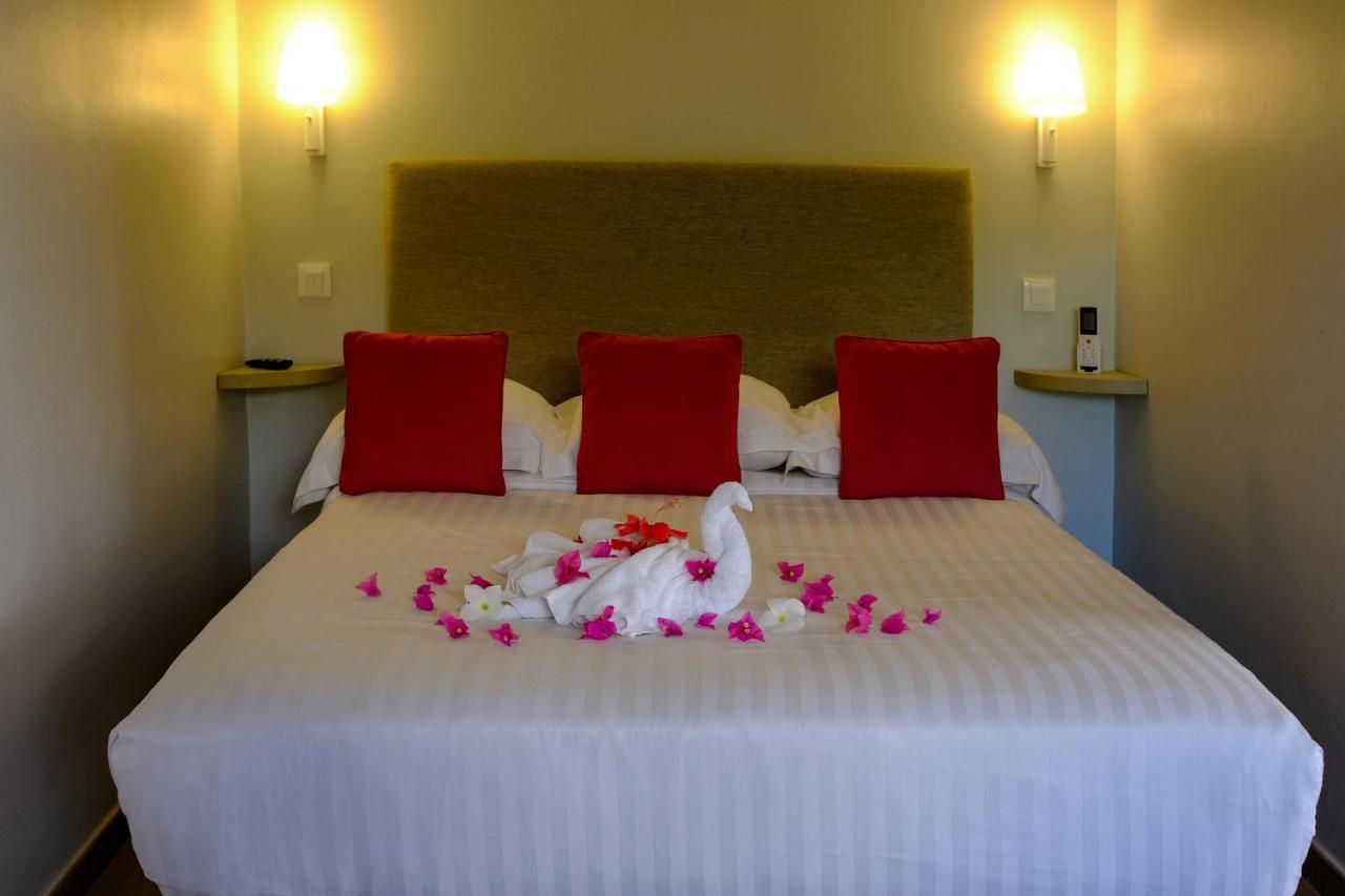 Hotel Fregate Bleue Le Francois Bagian luar foto